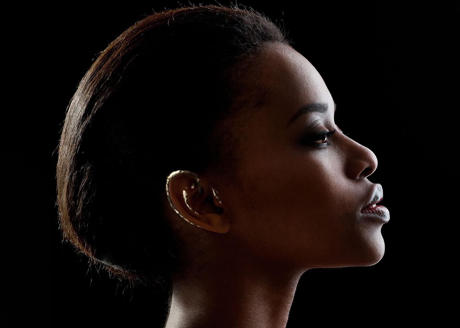 Najmodniejszy makijaż sezonu? Nadstaw uszu