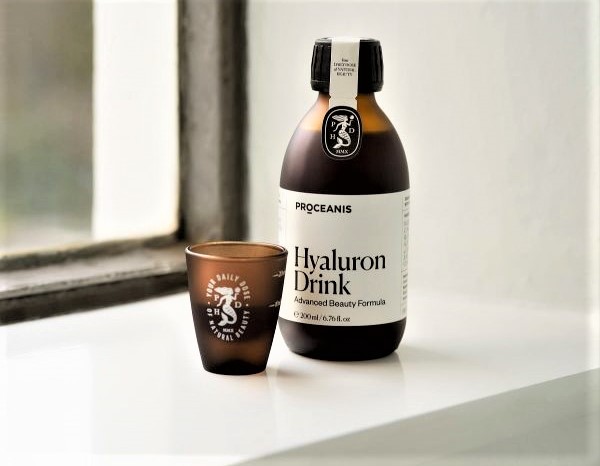 Kwas hialuronowy do picia. Nawilż skórę od środka!