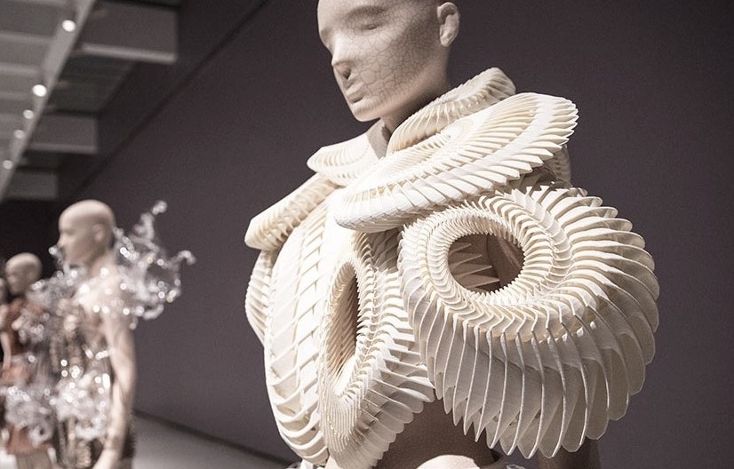 Iris van Herpen. Haute couture w Starym Browarze