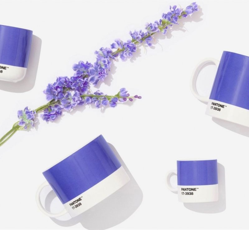 PANTONE. Very Peri kolorem roku 2022