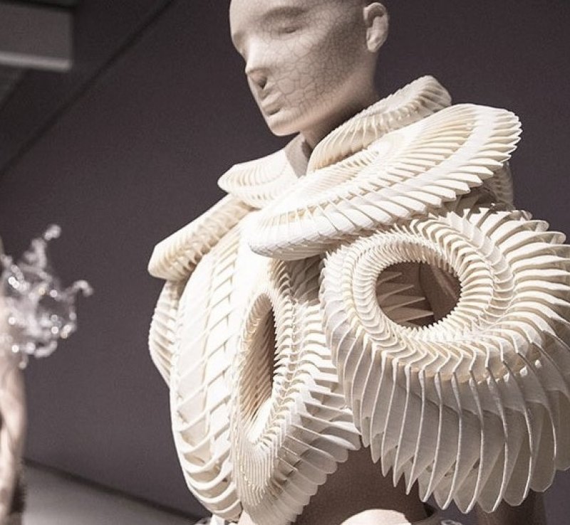 Iris van Herpen. Haute couture w Starym Browarze