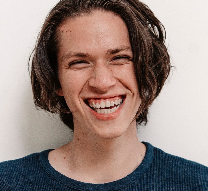 Bonding. Nieinwazyjny sposób na piękny uśmiech